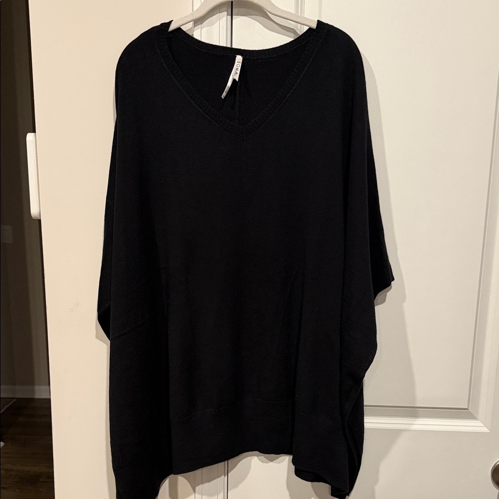 Soma Black V-Neck Women's Sweater Poncho